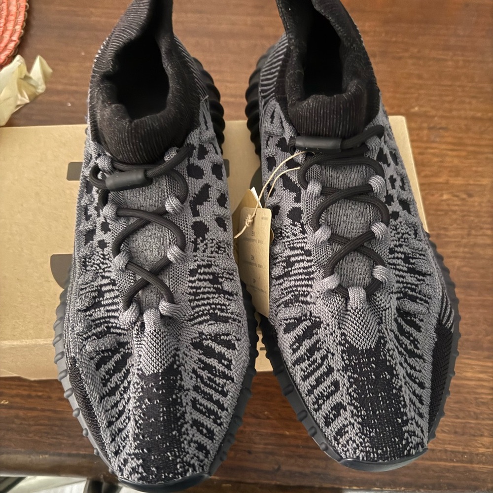 Adidas Yeezy 350 V2 CMPCT size 10